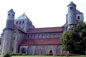 Bazylika św. Michała w Hildesheim (Niemcy), pocz. XI w.